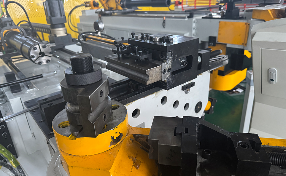 CNC Sシリーズ全自動チューブベンディングマシン(オプションシミュレーション機能付き) CNC Sシリーズ全自動チューブベンディングマシン(オプションシミュレーション機能付き)