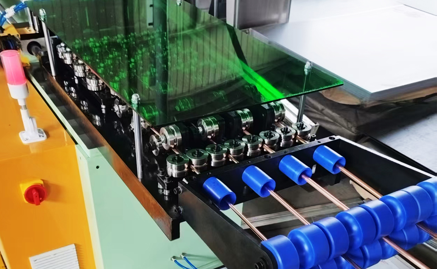 SC-4-1000A 自動管矯正チップフリー切断機