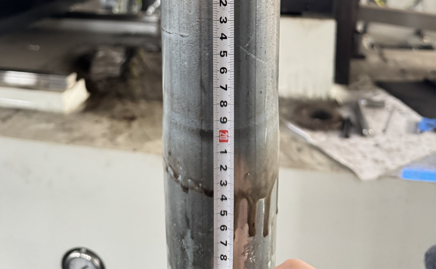 TM100 多形状成形単頭チューブエンド成形機 TM100 多形状成形単頭チューブエンド成形機