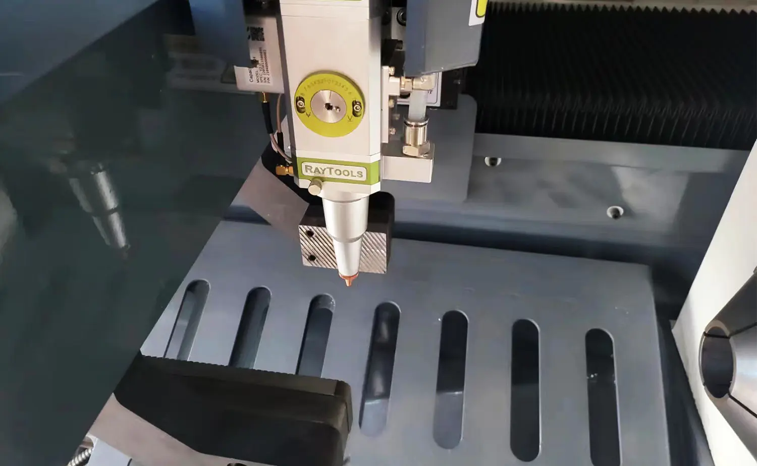 MCJG160 高精度レーザー管切断機