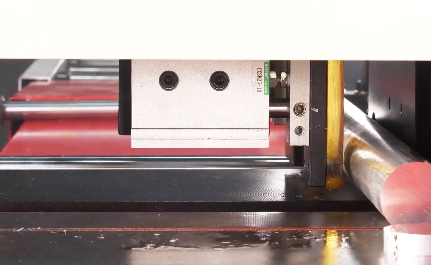 CNC360シリーズ 高精度全自動油圧アルミ切断機 CNC360シリーズ 高精度全自動油圧アルミ切断機