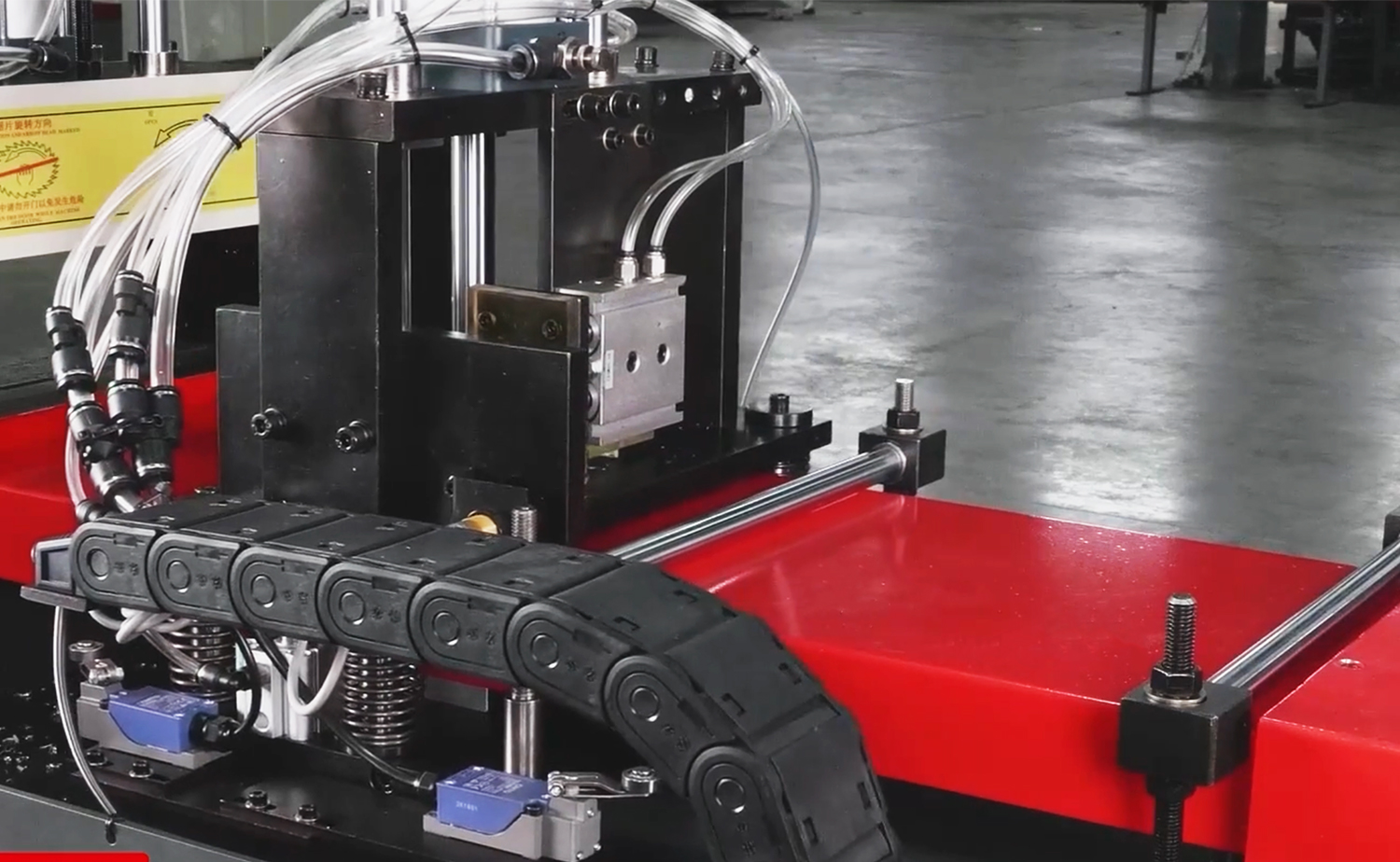 CNC360シリーズ 高精度全自動油圧アルミ切断機 CNC360シリーズ 高精度全自動油圧アルミ切断機